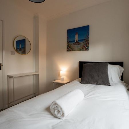 Villa New Barnaby House Redcar South Bank Esterno foto